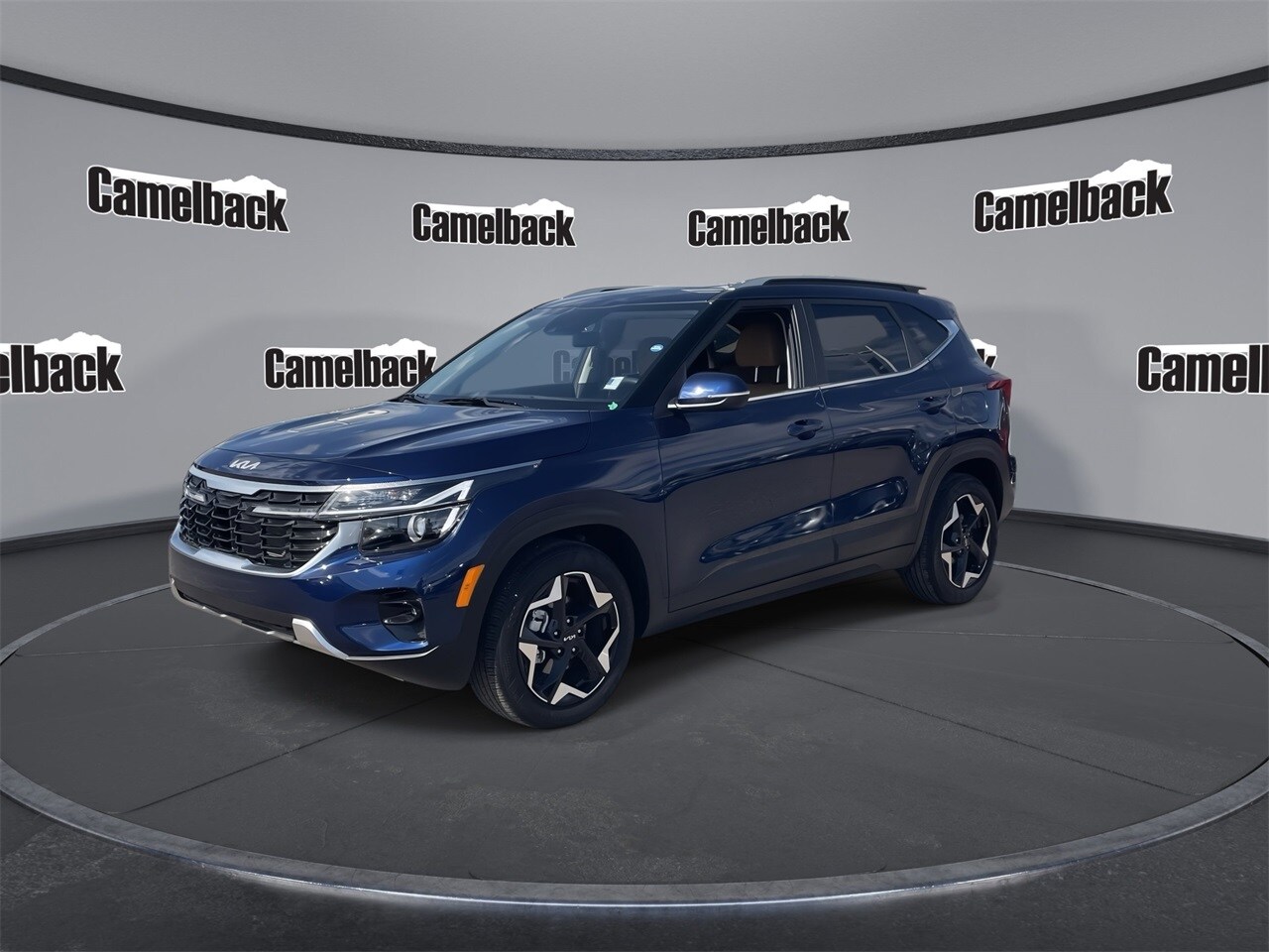 2025 Kia Seltos EX photo 3