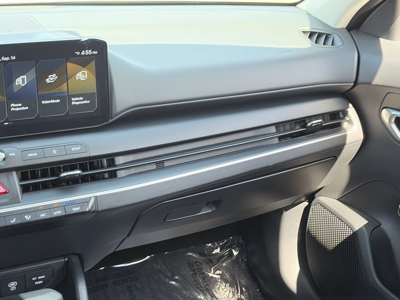 Certified Used 2026 Snow White Pearl Kia LX image 15