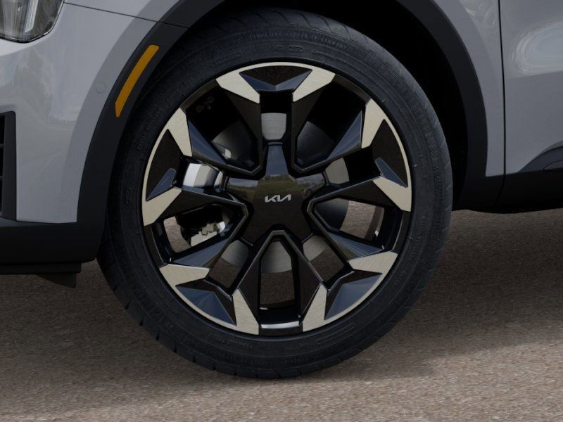 New 2026 Wolf Gray Kia SX image 9
