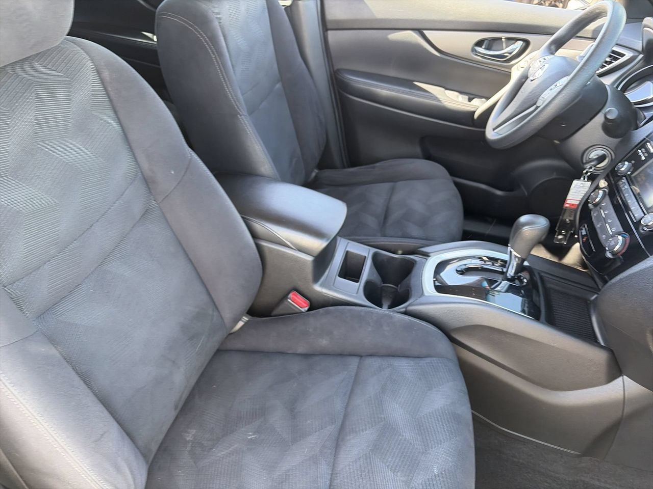 Used 2016 Glacier White Nissan S image 10