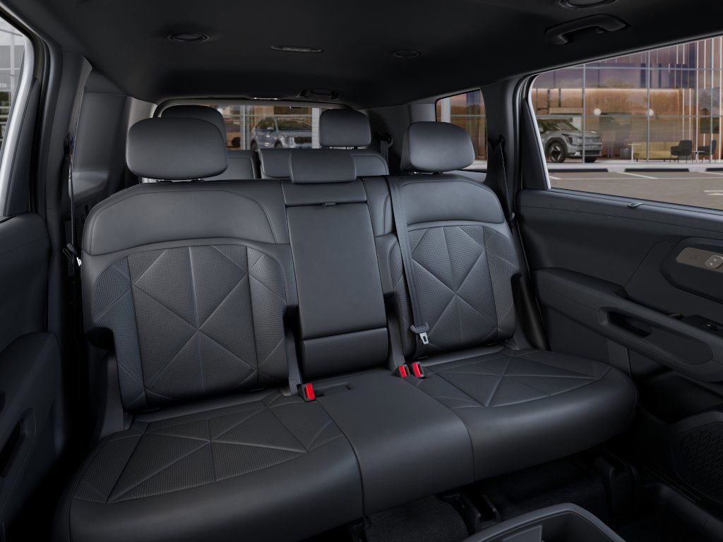 New 2027 Ivory Silver Kia EX image 16