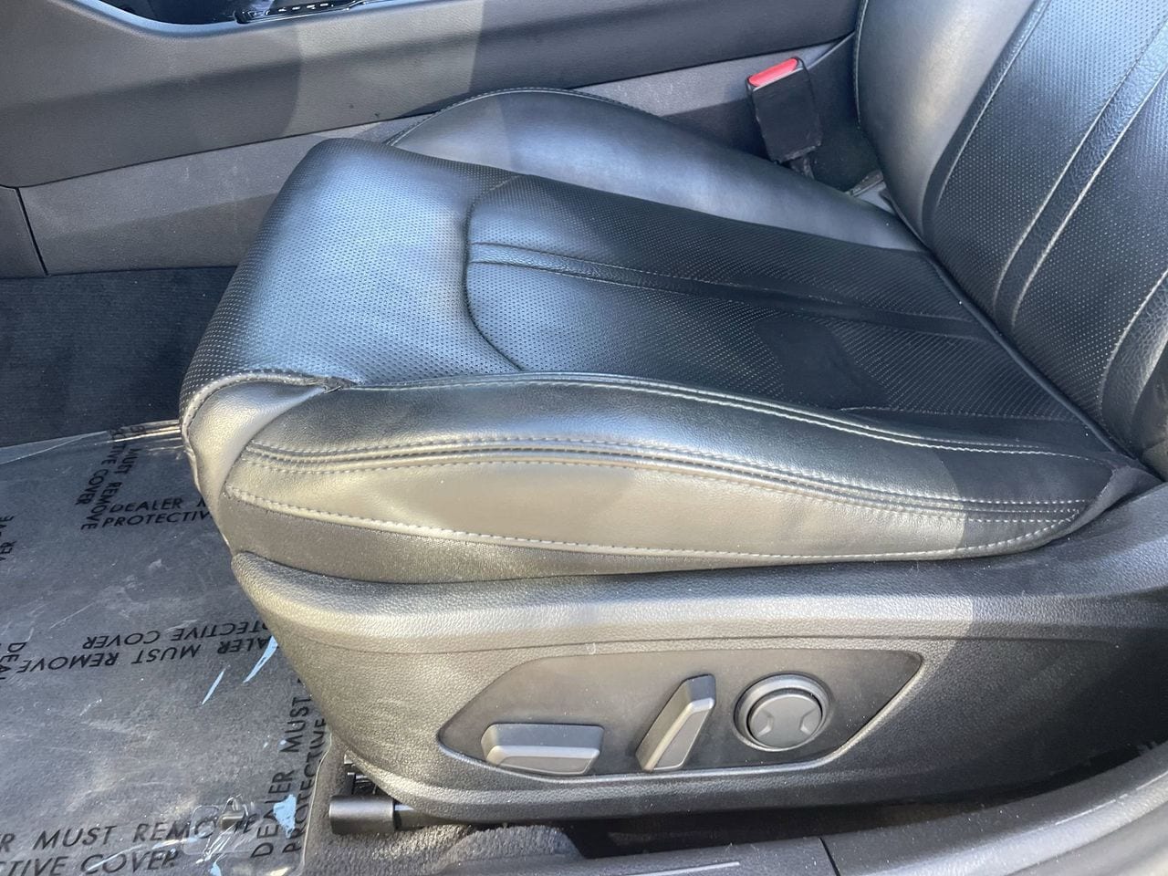 Used 2021 Crystal Beige Kia EX image 19