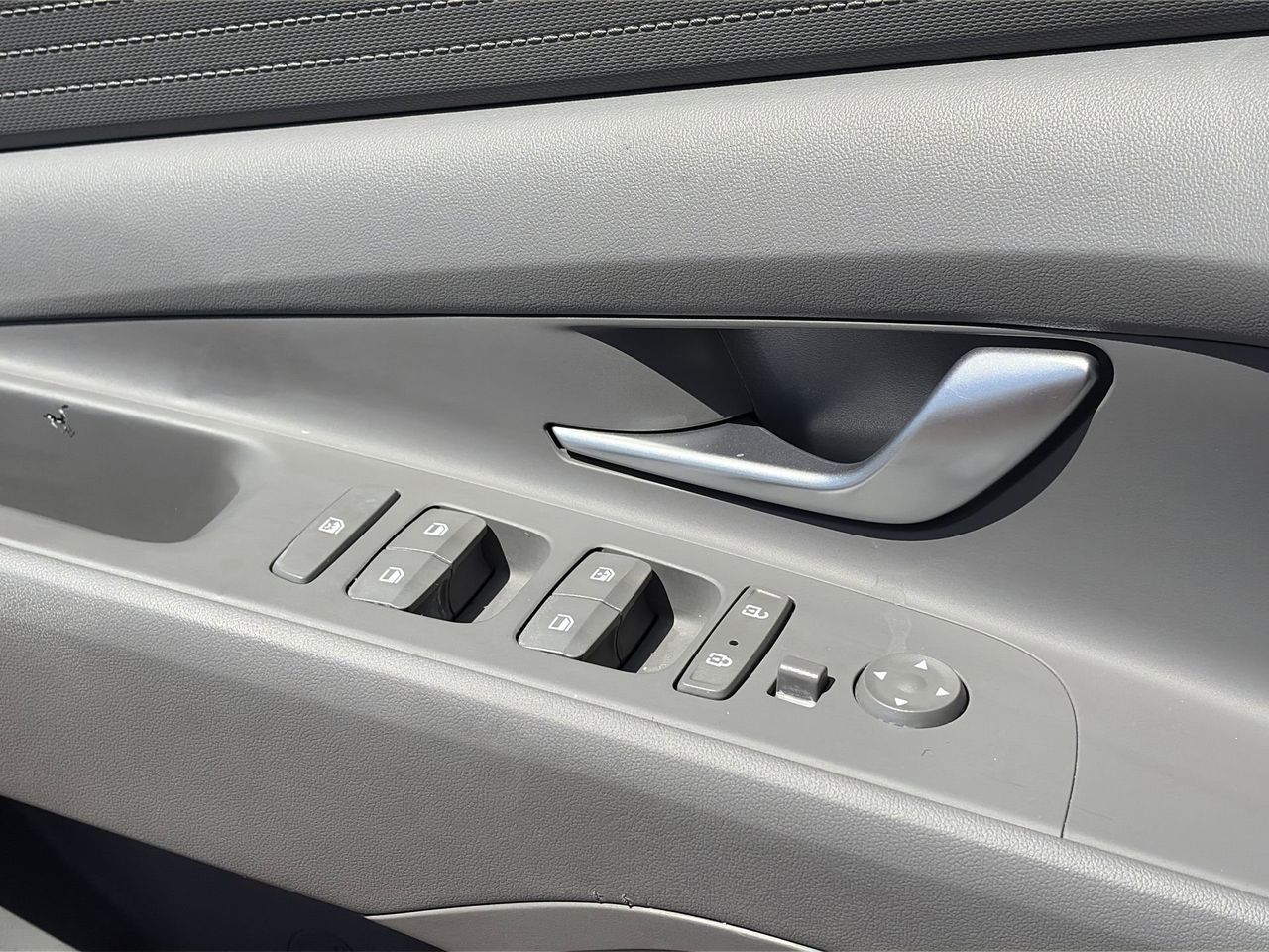 2023 Hyundai Elantra SEL - Photo 20
