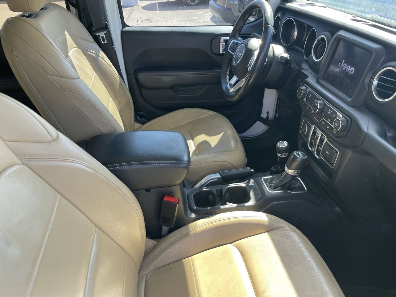 Used 2018 Bright White Jeep Unlimited Sahara 4x4 image 17