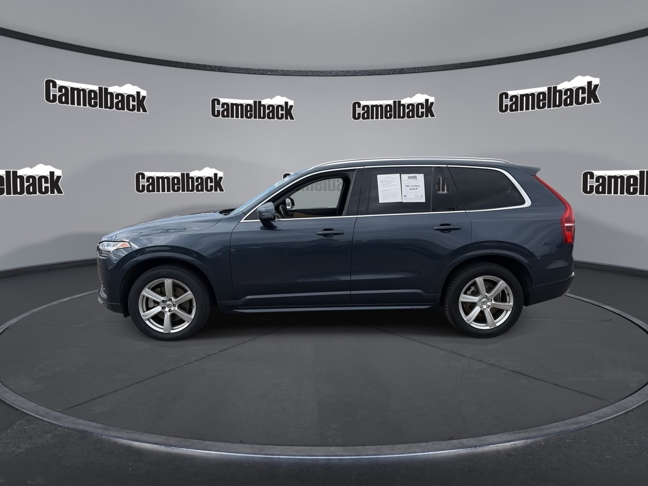 Used 2021 Denim Blue Volvo T6 Momentum 7 Passenger image 4