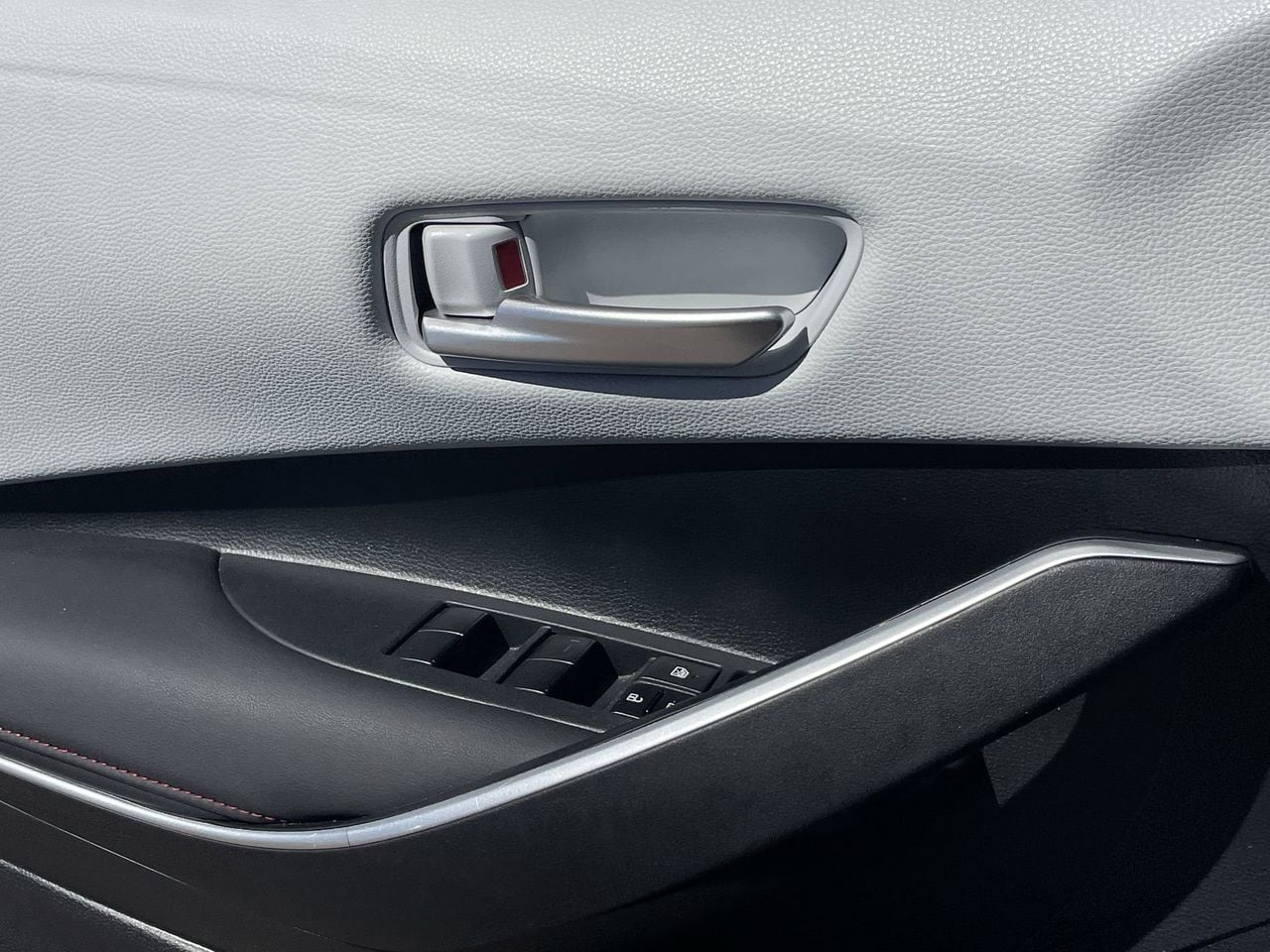 Used 2023 Blueprint Toyota SE image 19