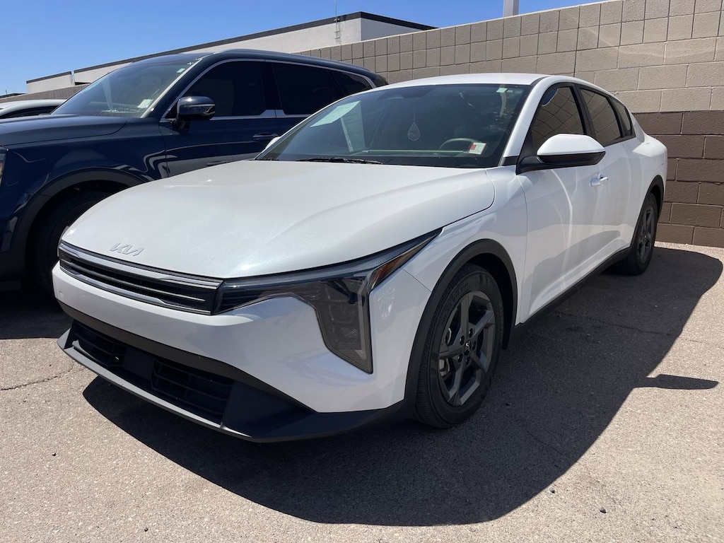 Certified 2025 Kia K4 LXS Sedan