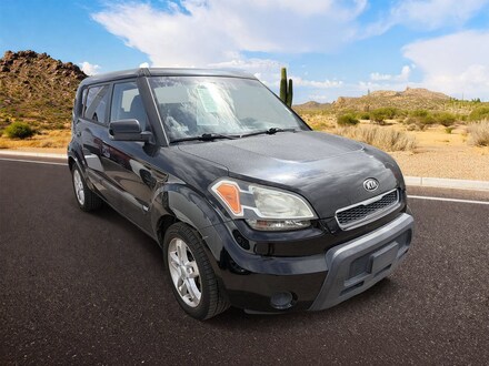 2010 Kia Soul + Hatchback