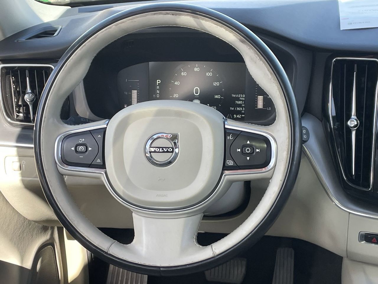 Used 2019 Onyx Black Volvo T5 Momentum image 13