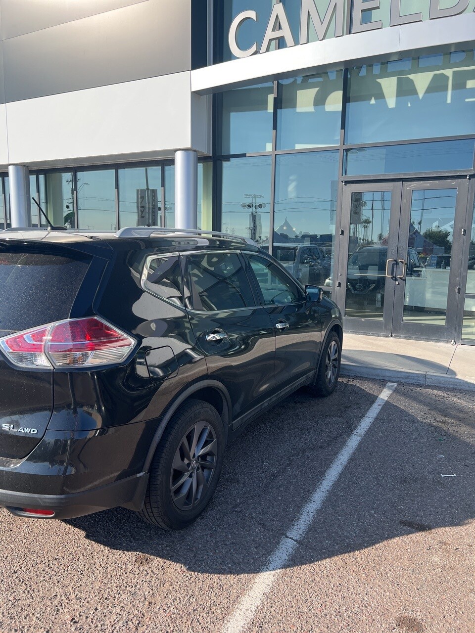 2016 Nissan Rogue SL photo 3