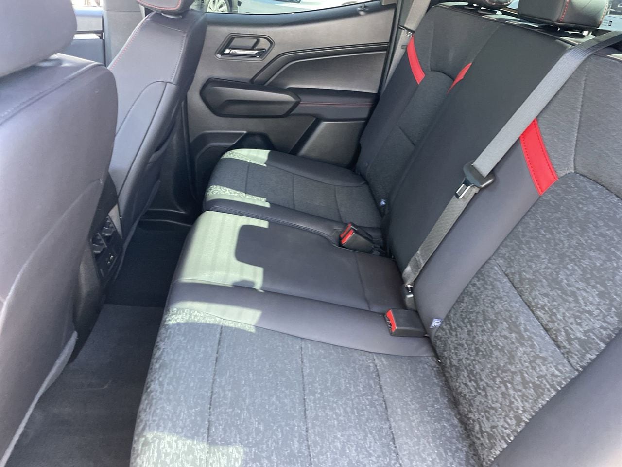 Used 2024 Black Chevrolet Z71 image 16