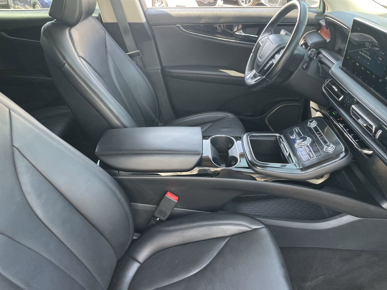 Used 2022 Asher Gray Lincoln Reserve image 11