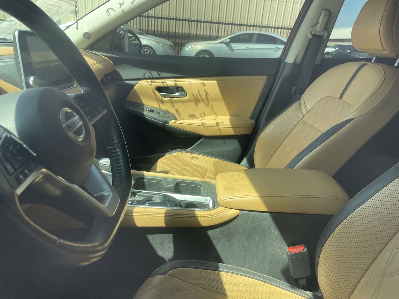 Used 2022 Scarlet Ember Tintcoat Nissan SV image 7