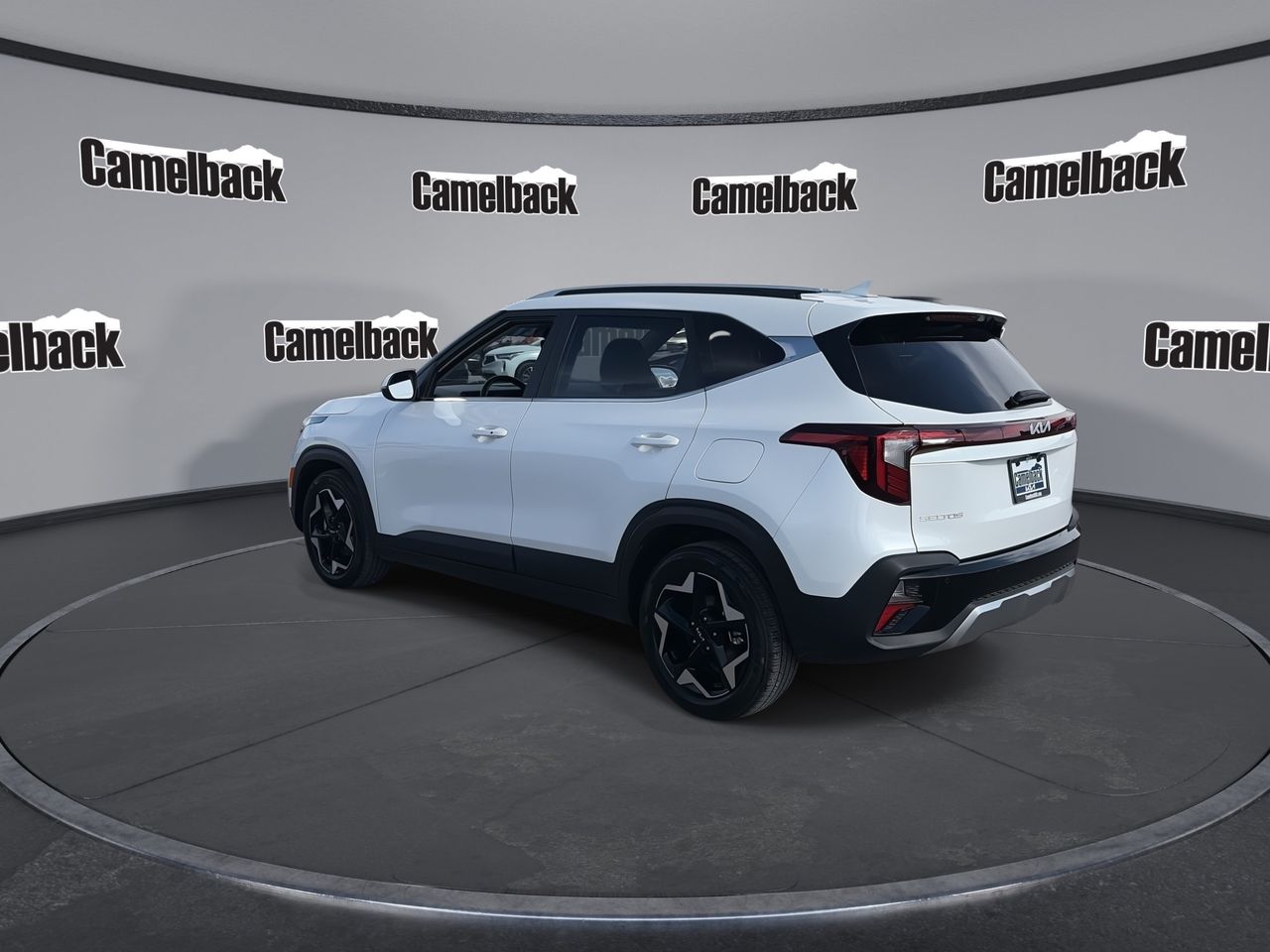 Certified Used 2025 Snow White Pearl Kia EX image 5