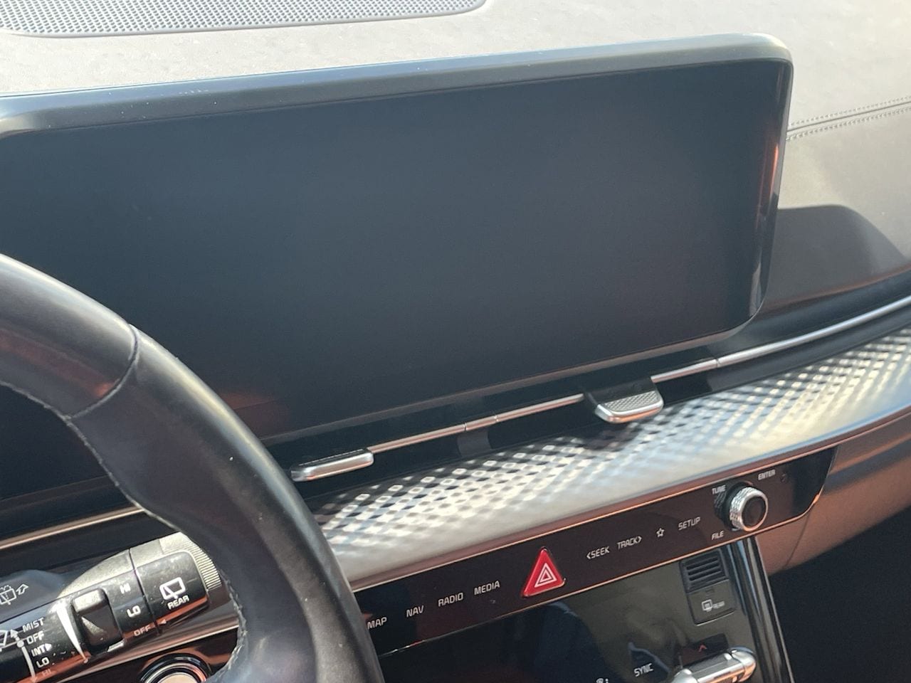 Certified Used 2024 Snow White Pearl Kia SX image 10