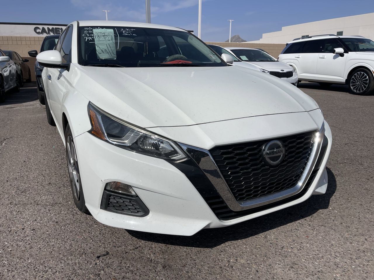 Used 2019 Glacier White Nissan 2.5 S image 2