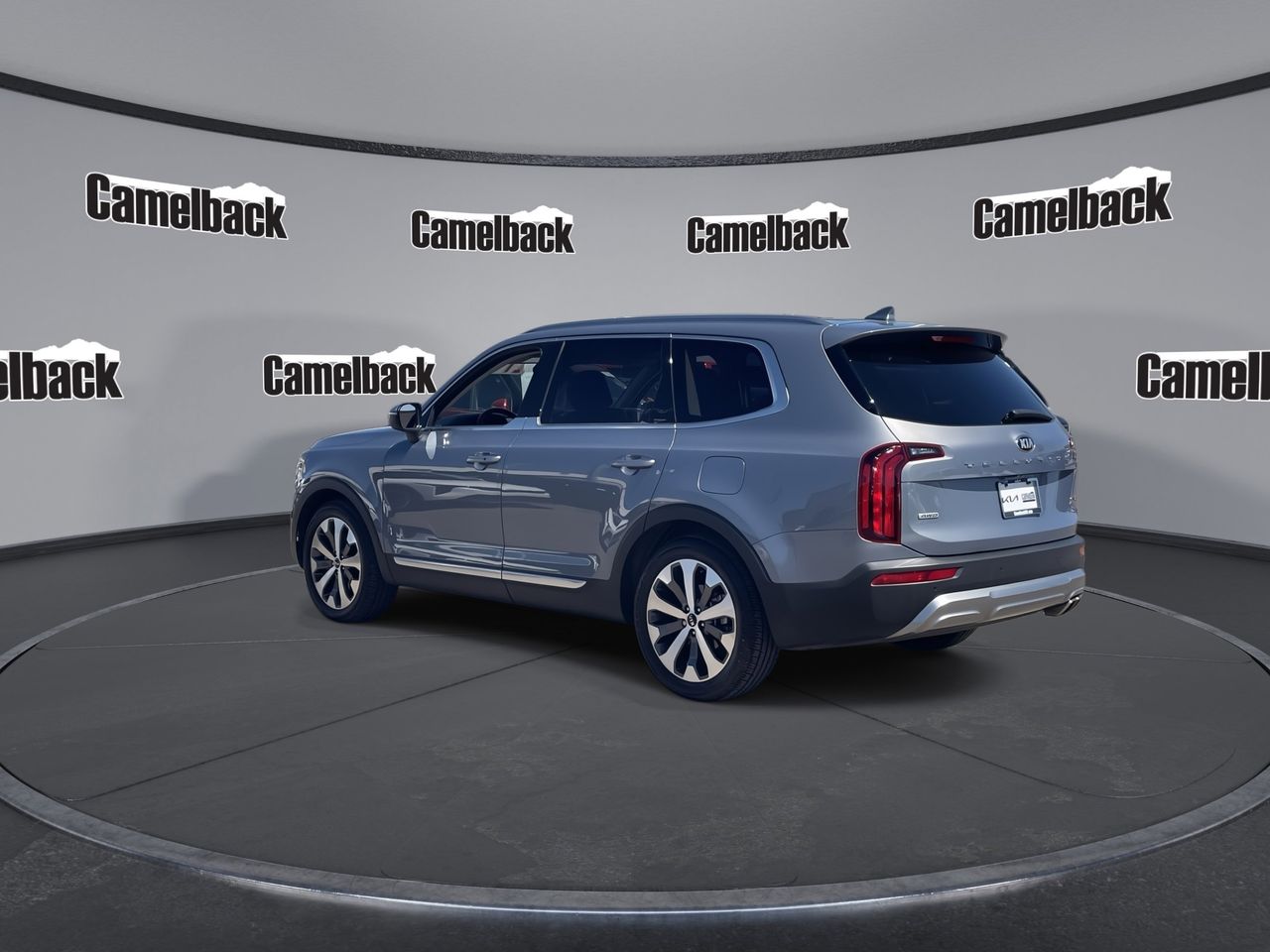 Used 2020 Everlasting Silver Kia S image 5