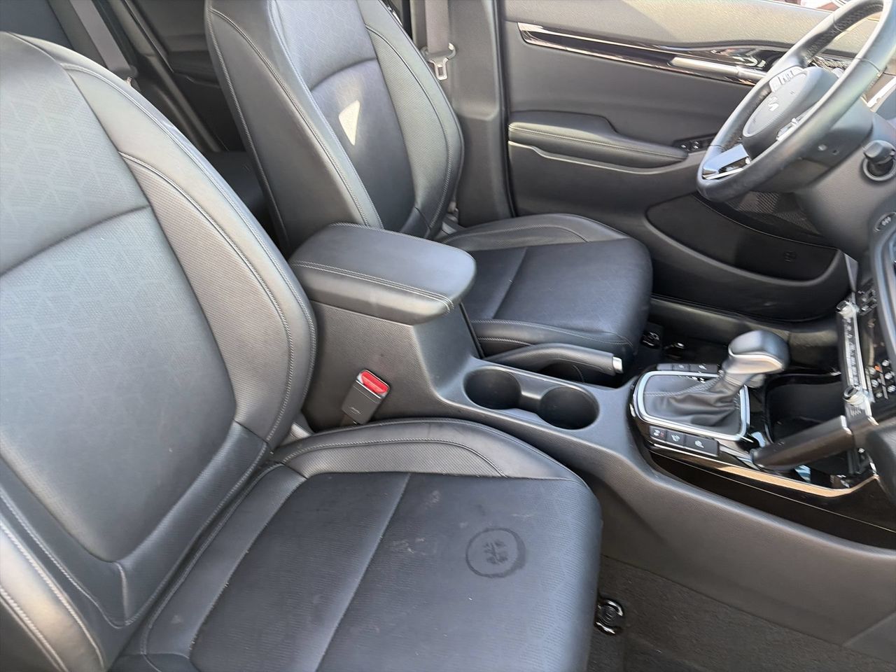 Certified Used 2025 Snow White Pearl Kia EX image 10