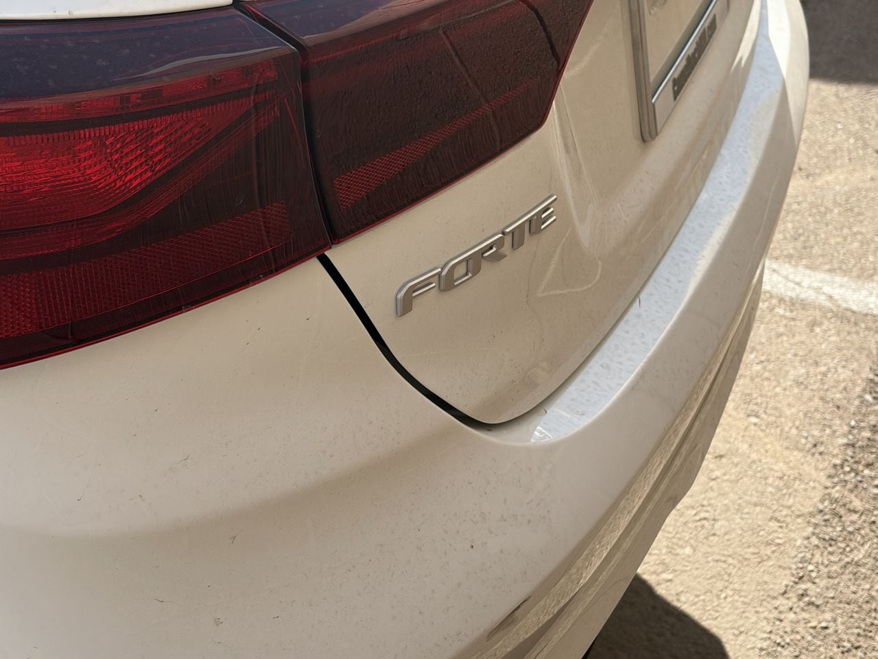 Certified Used 2024 Snow White Pearl Kia LXS image 8