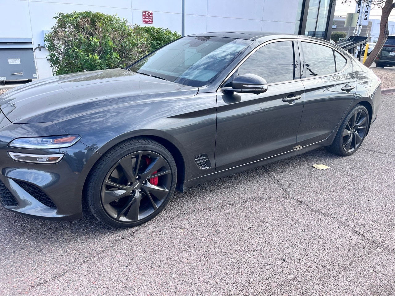 2023 GENESIS G70 Standard's photo