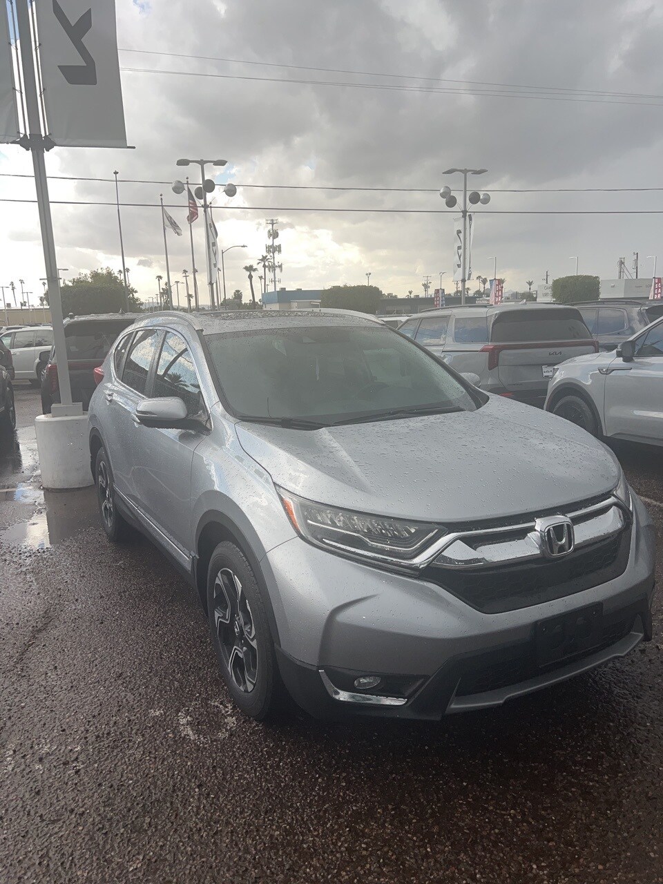 2019 Honda CR-V Touring photo 2