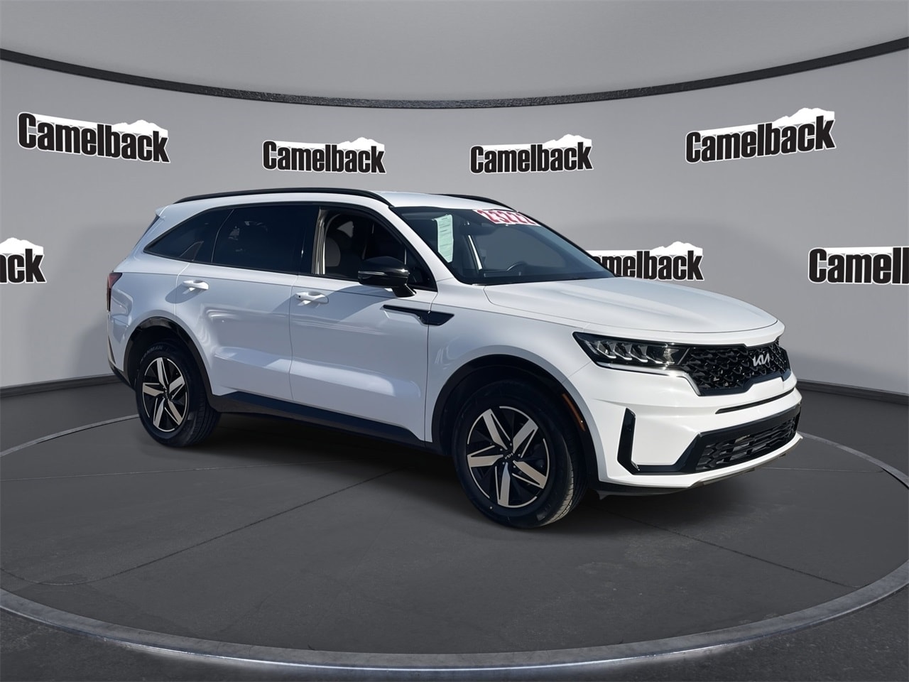 2022 Kia Sorento S's photo