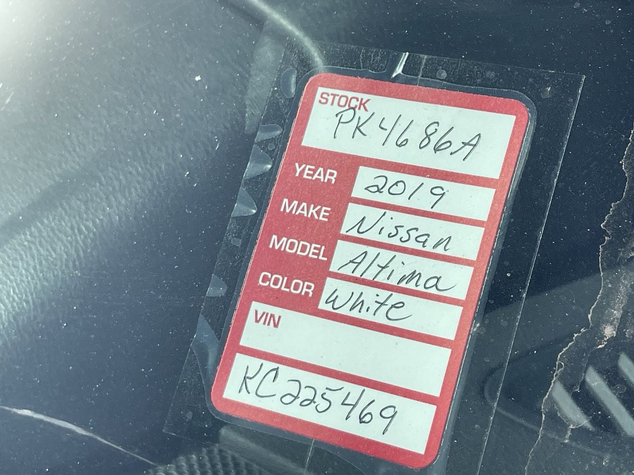 Used 2019 Glacier White Nissan 2.5 S image 12