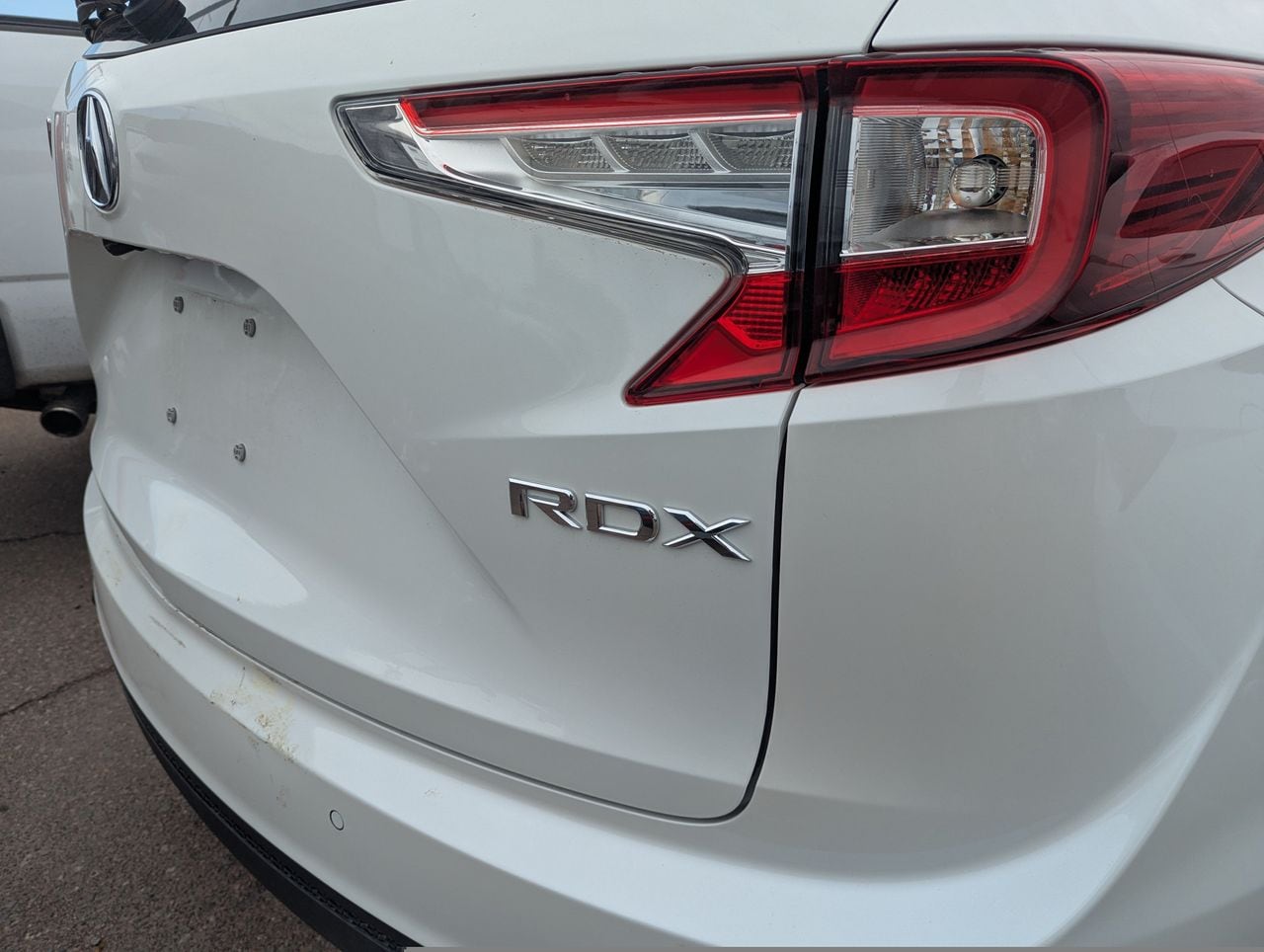 Used 2023 Platinum White Pearl Acura Technology Package image 4