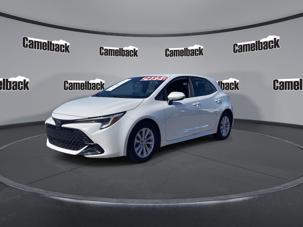Used 2024 Toyota Corolla Hatchback SE Hatchback