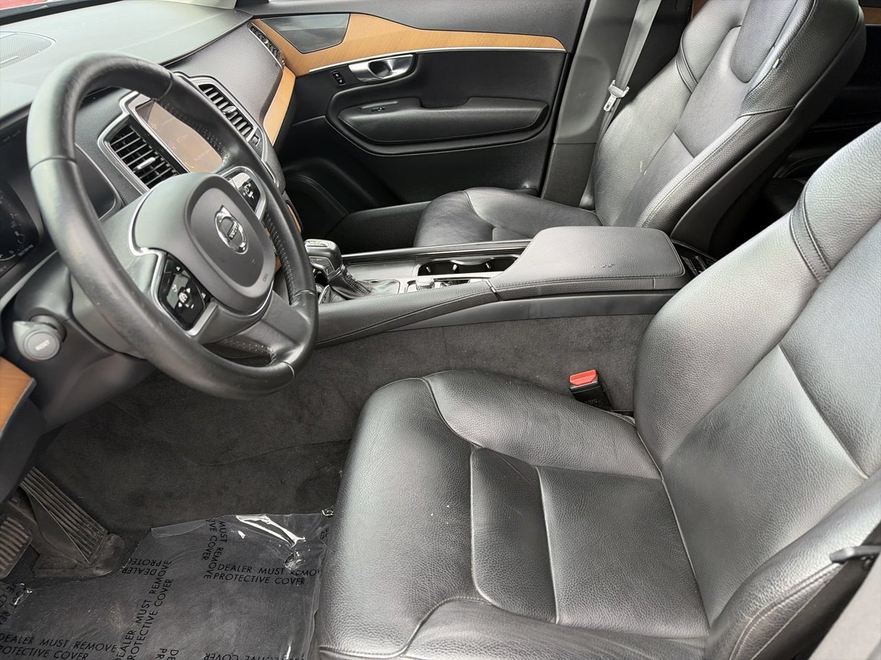 Used 2021 Denim Blue Volvo T6 Momentum 7 Passenger image 18