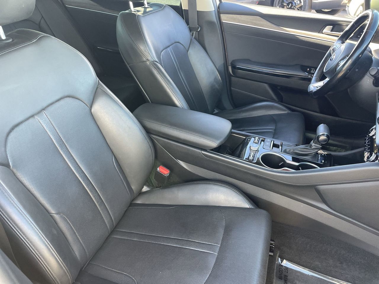 Used 2021 Crystal Beige Kia EX image 10