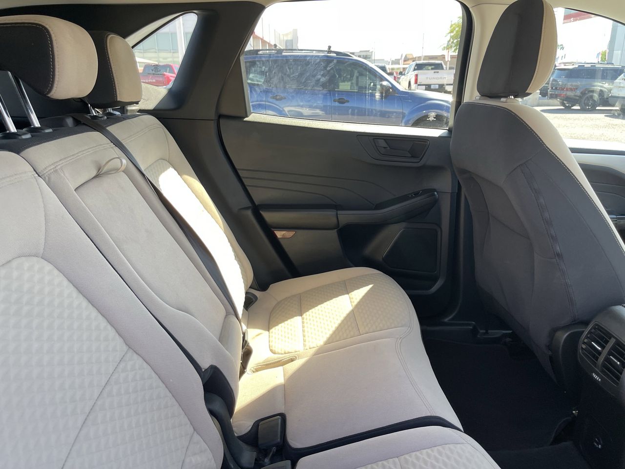 Used 2022 Stone Blue Metallic Ford SE Hybrid image 8