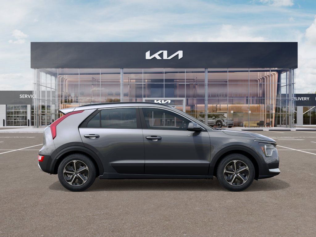 New 2026 Steel Gray Kia LX image 7
