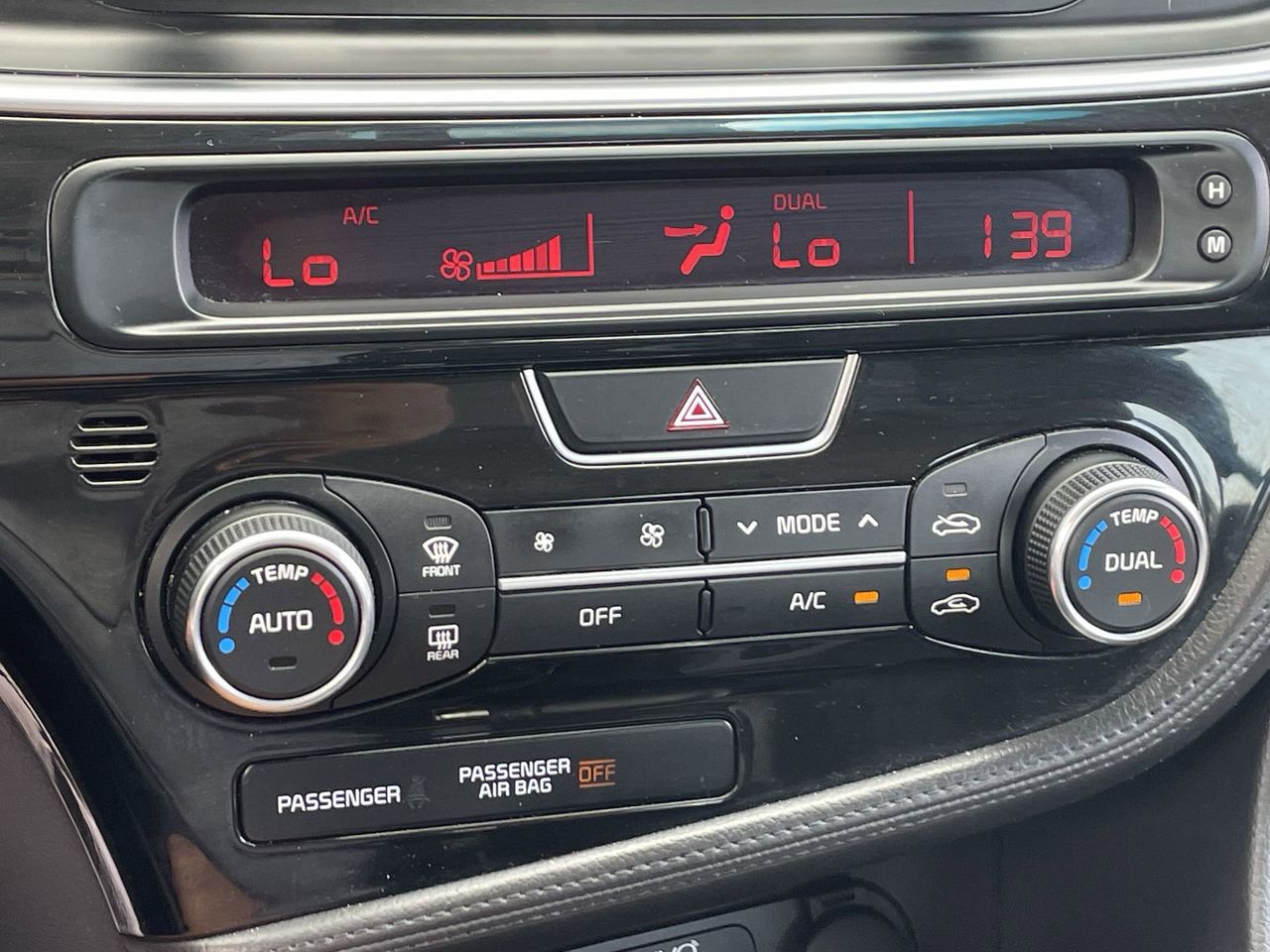 Used 2015 Titanium Silver Kia SX Turbo FWD image 26