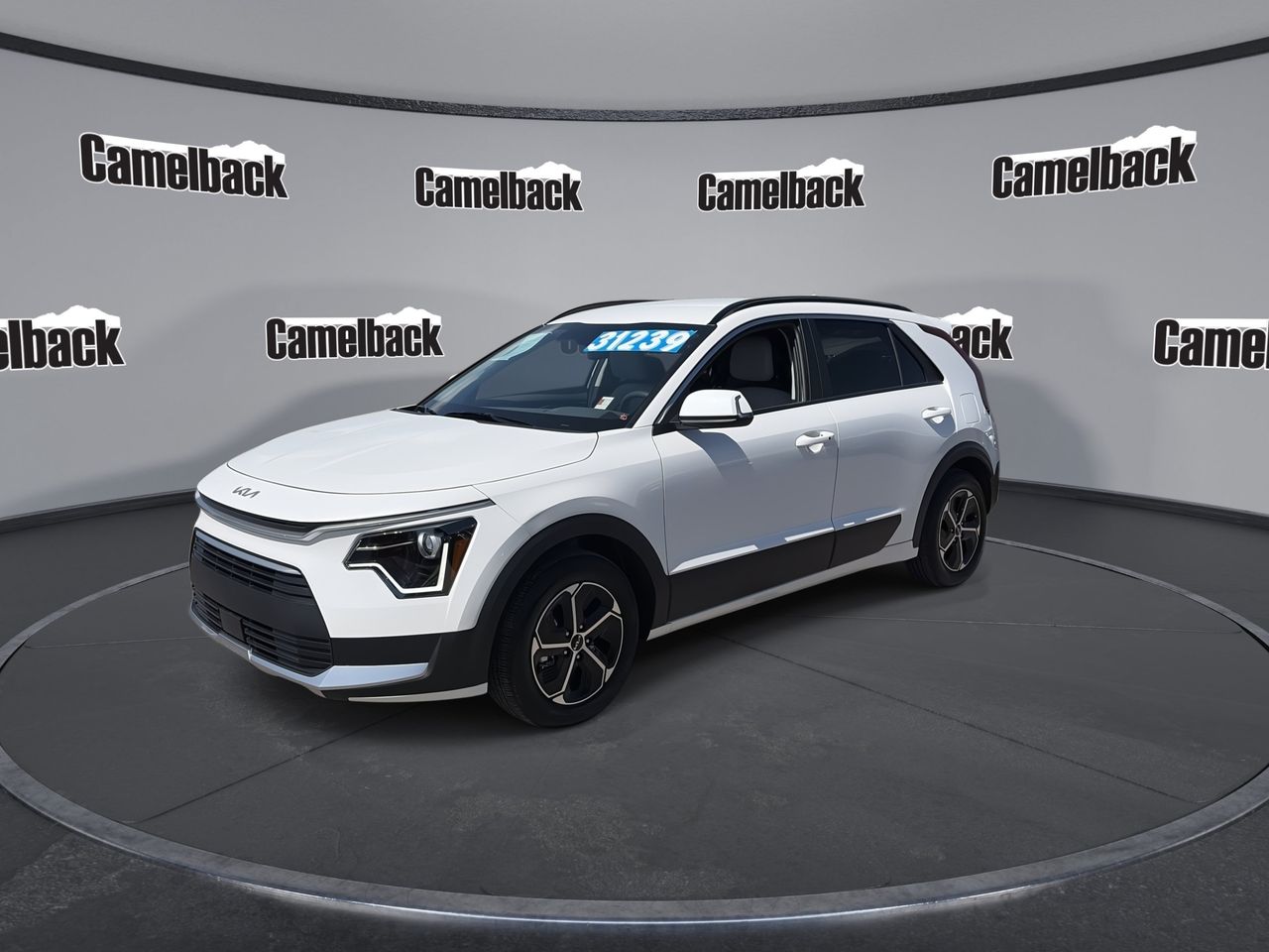 Certified Used 2025 Snow White Pearl Kia EX image 3