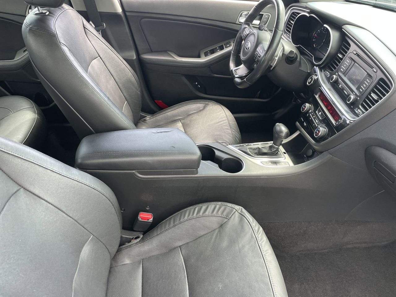 Used 2015 Titanium Silver Kia SX Turbo FWD image 11