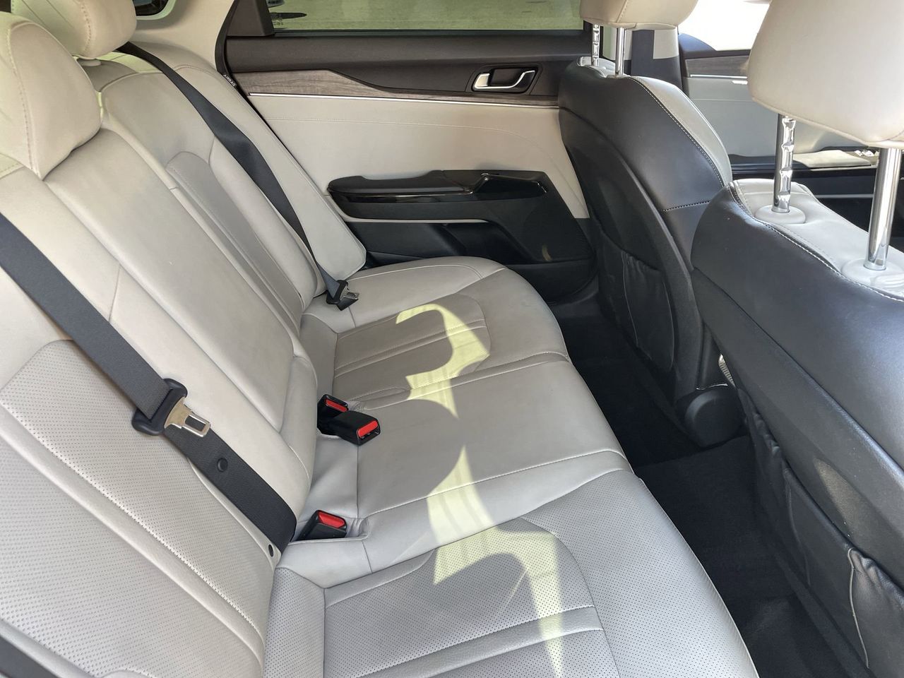 Used 2021 Gravity Gray Kia EX image 12