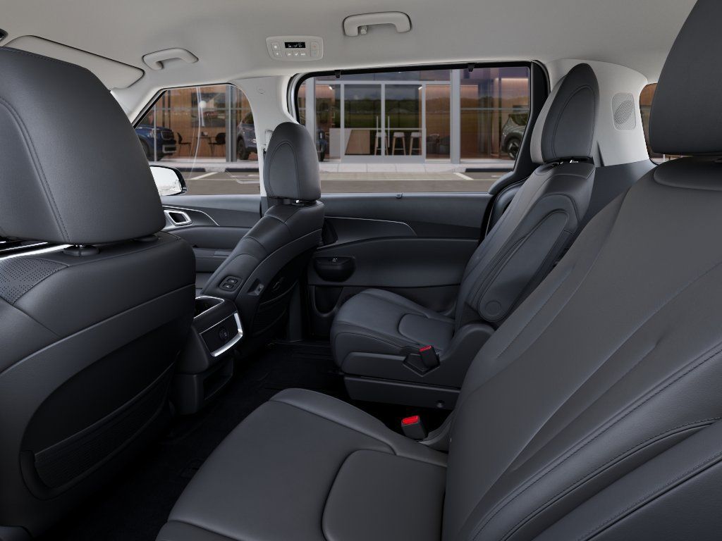New 2027 Snow White Pearl Kia EX image 18