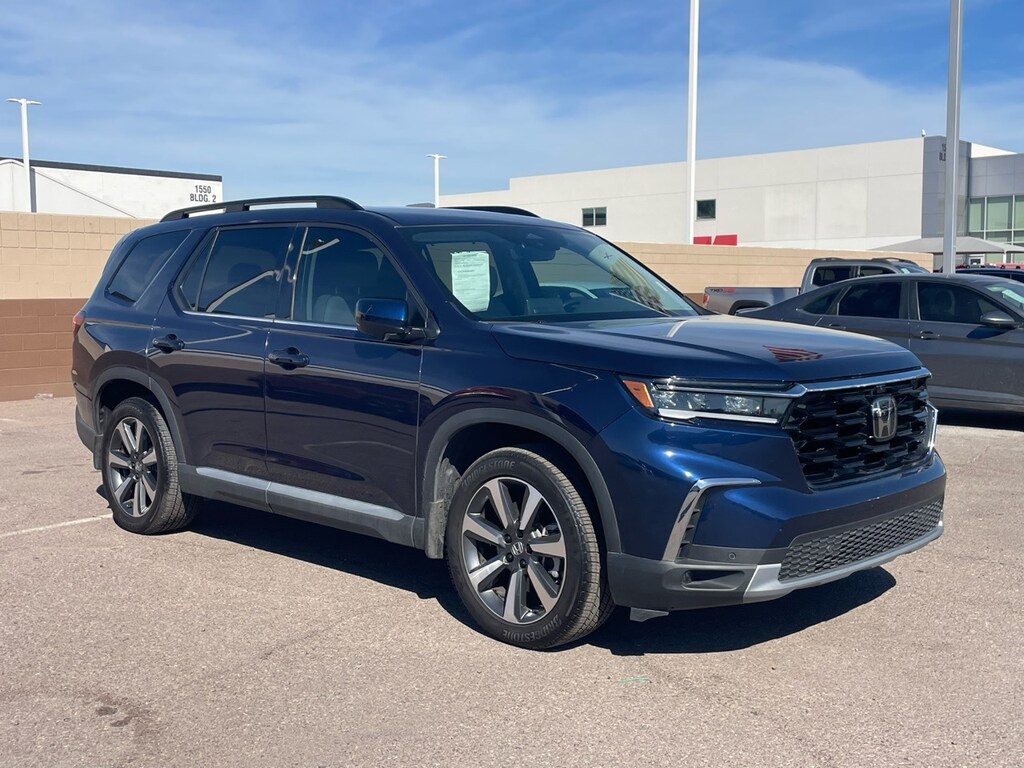 Used 2025 Honda Pilot Elite SUV