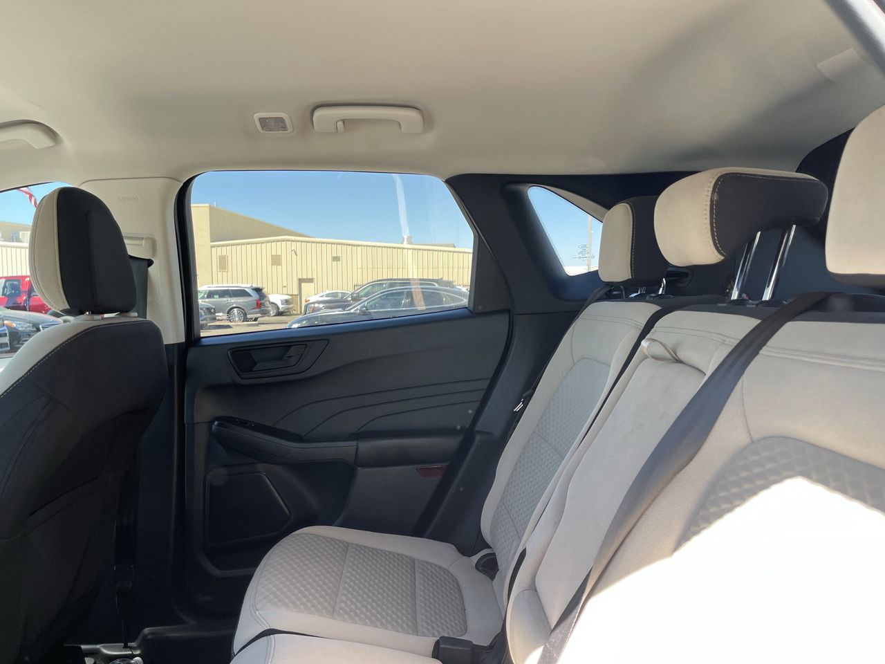 Used 2022 Stone Blue Metallic Ford SE Hybrid image 9