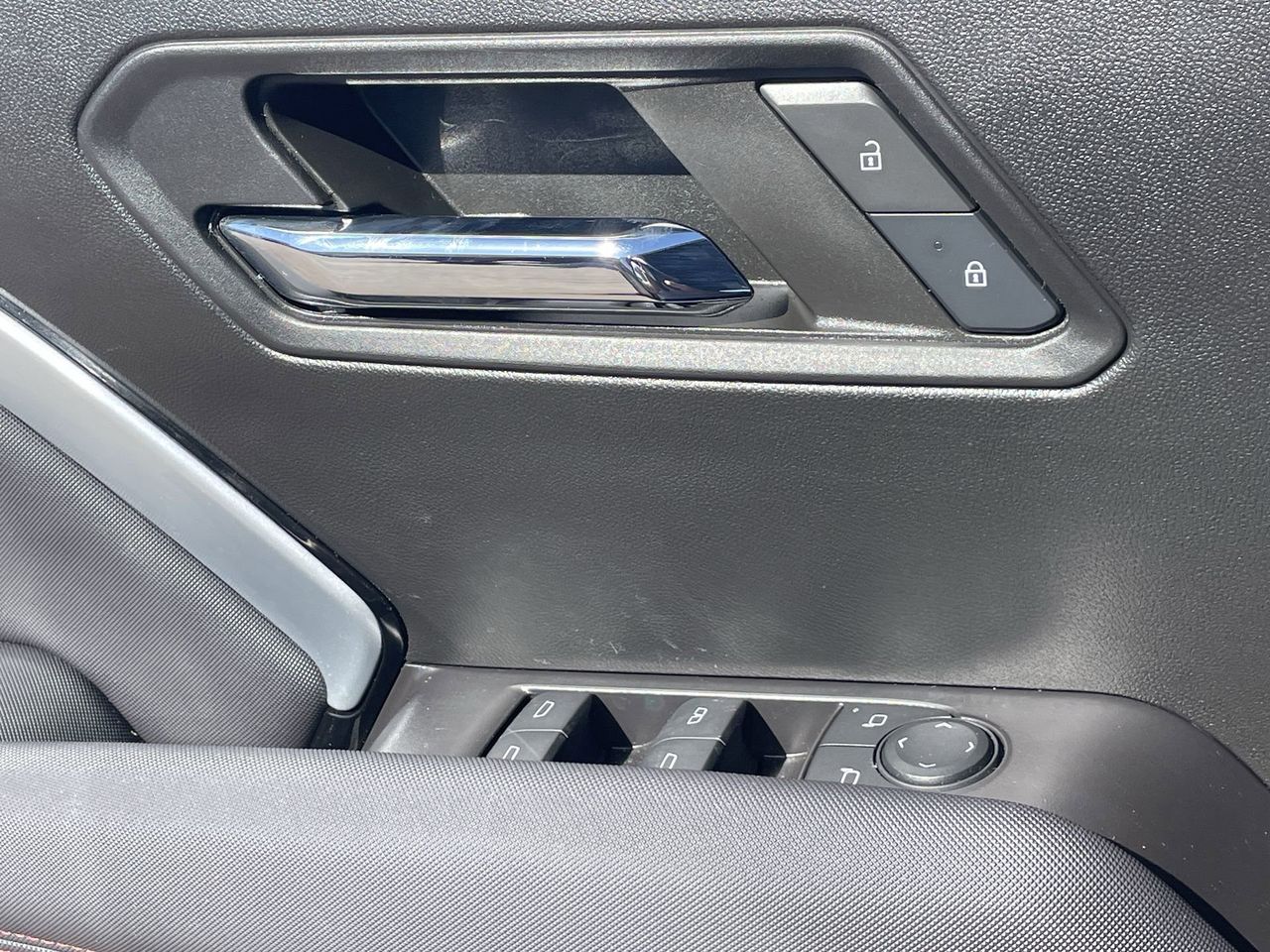 Used 2024 Black Chevrolet Z71 image 20