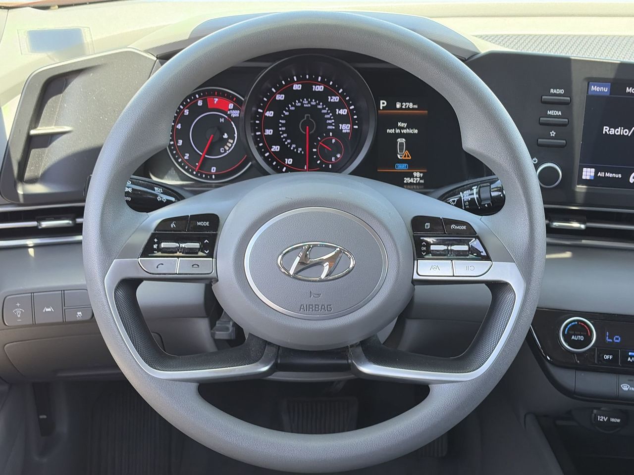2023 Hyundai Elantra SEL - Photo 21