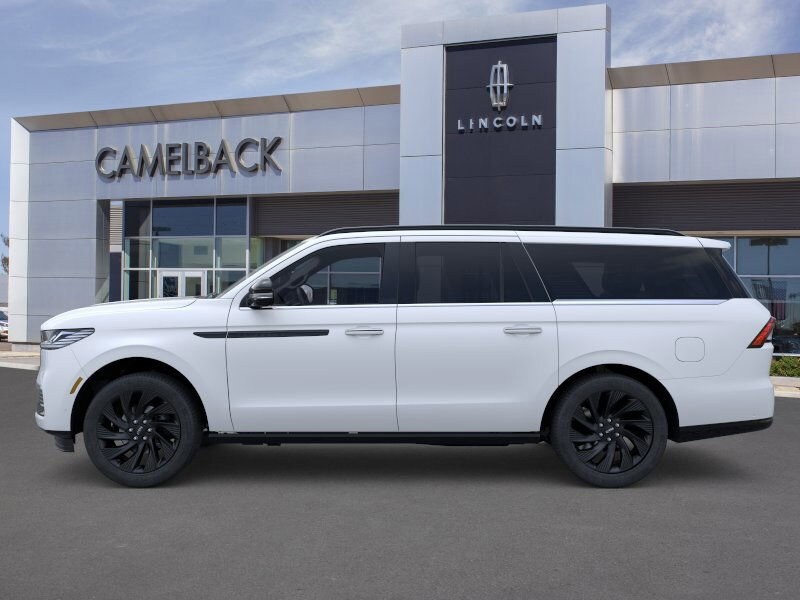 2025 Lincoln Navigator L Reserve photo 3