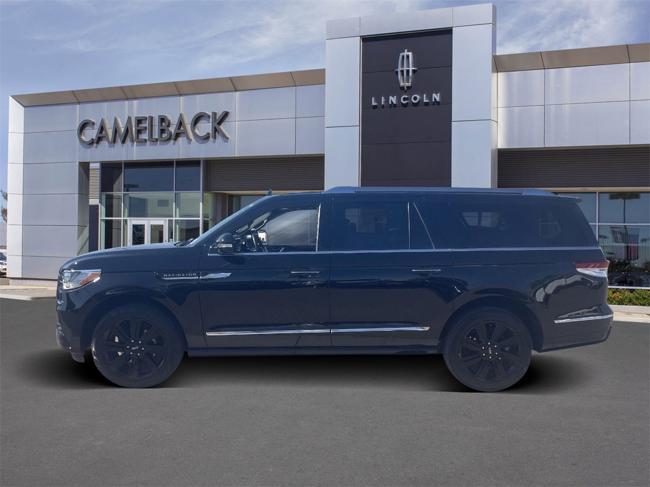 2024 Lincoln Navigator L Reserve photo 2