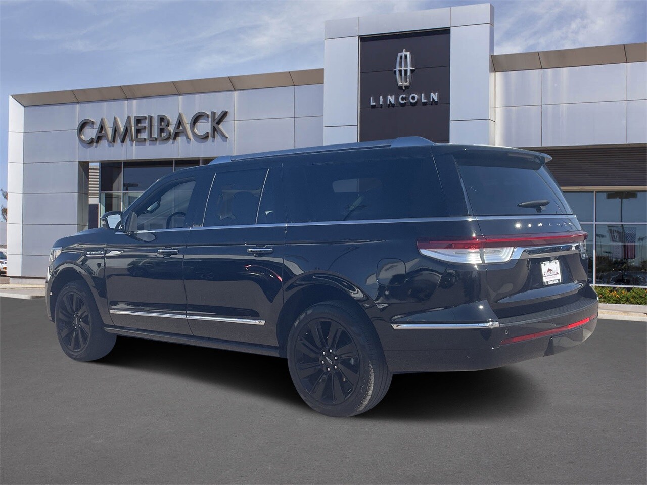 2024 Lincoln Navigator L Reserve photo 3