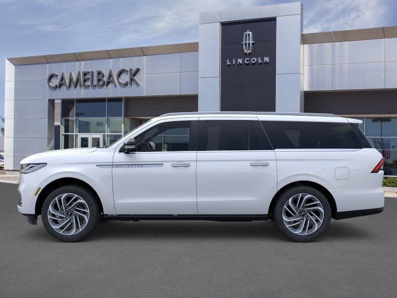 2025 Lincoln Navigator L Reserve photo 3