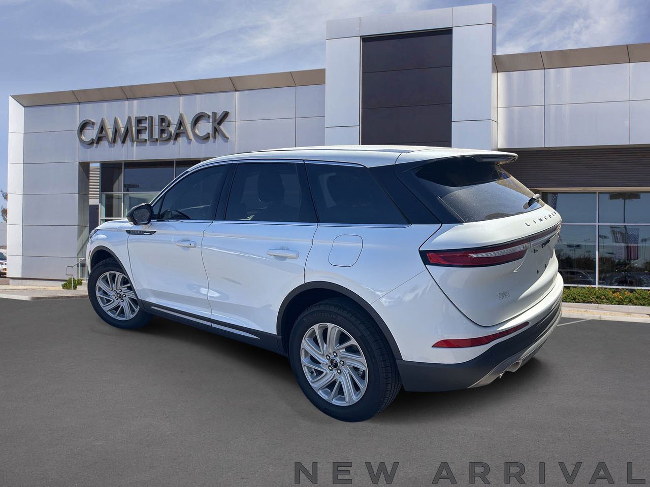 View vehicle photo 6
