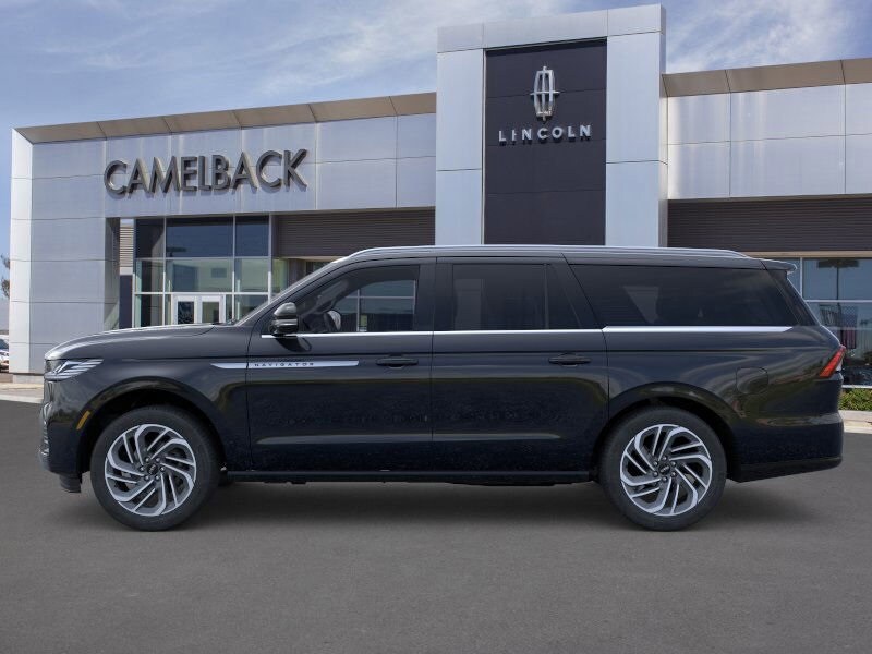 2025 Lincoln Navigator L Reserve photo 3