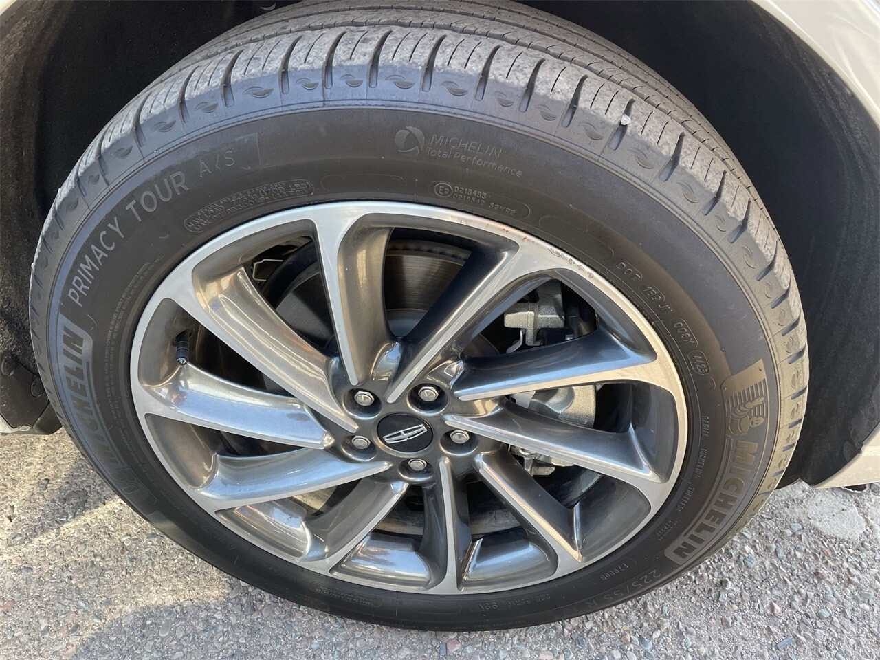 2024 Lincoln Corsair Grand Touring photo 4