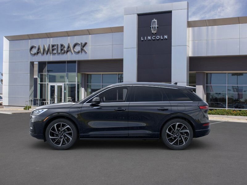 2024 Lincoln Corsair Grand Touring photo 3